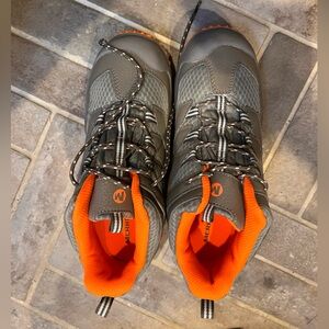🥾 Merrell Mens / Boys Hiking Boots in Gray and Orange - Size 6